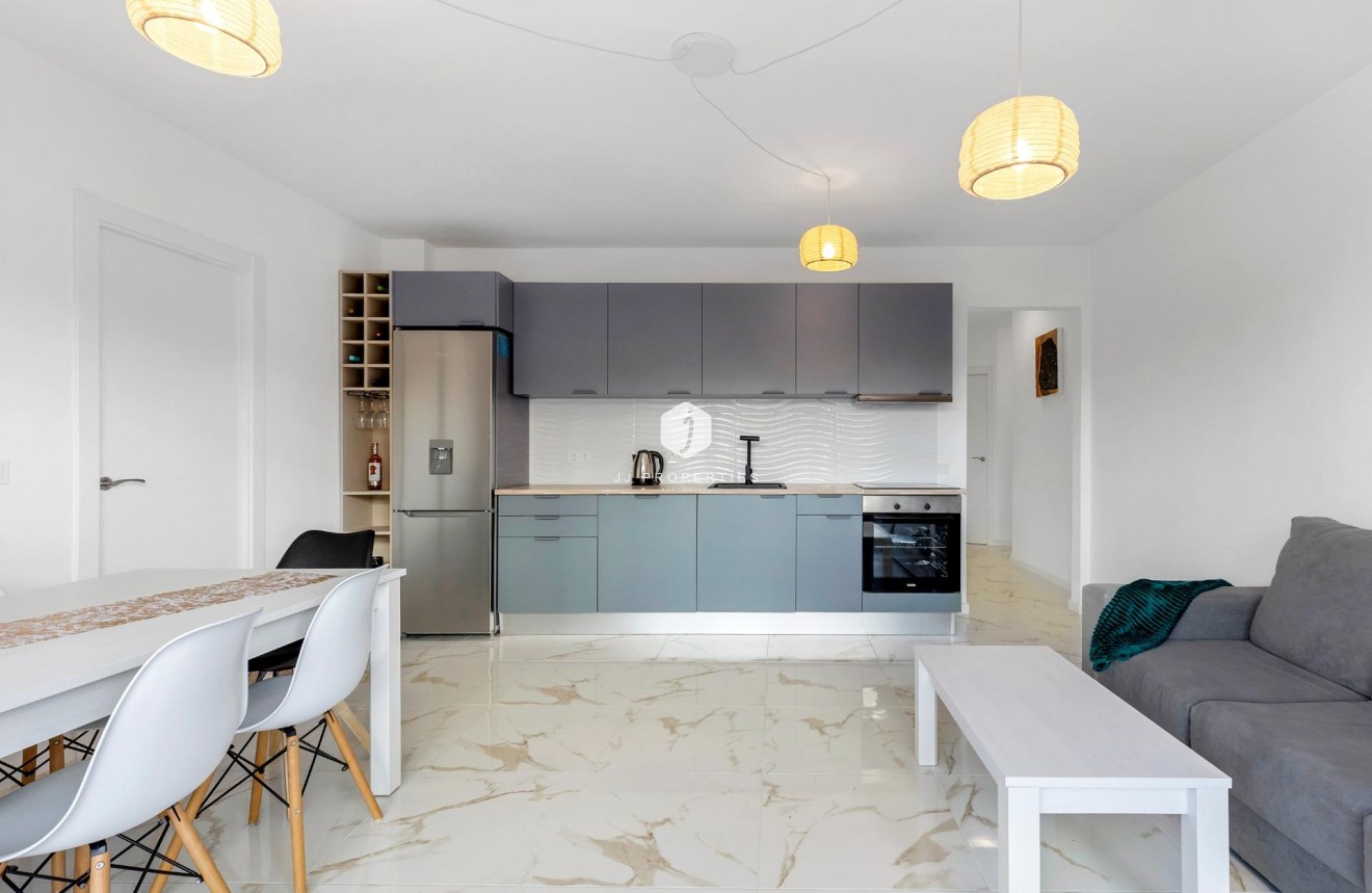 Tweedehands - Appartement / flat -
Torrevieja - La Mata