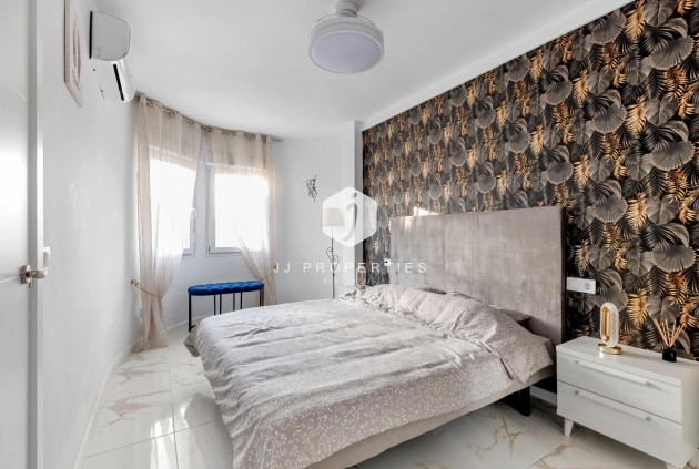 Tweedehands - Appartement / flat -
Torrevieja - La Mata