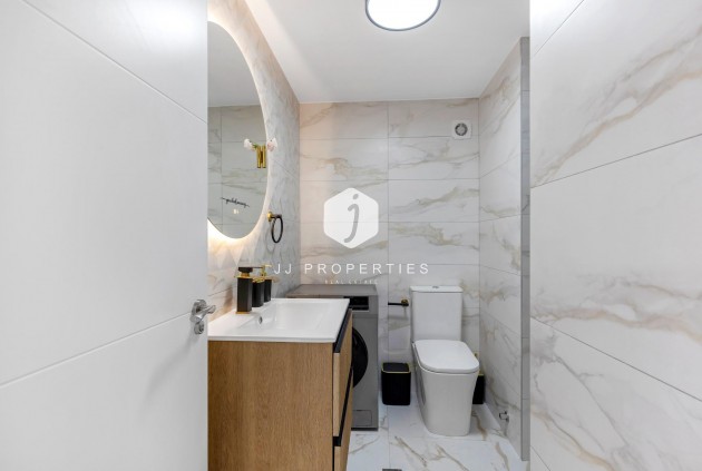 Tweedehands - Appartement / flat -
Torrevieja - La Mata