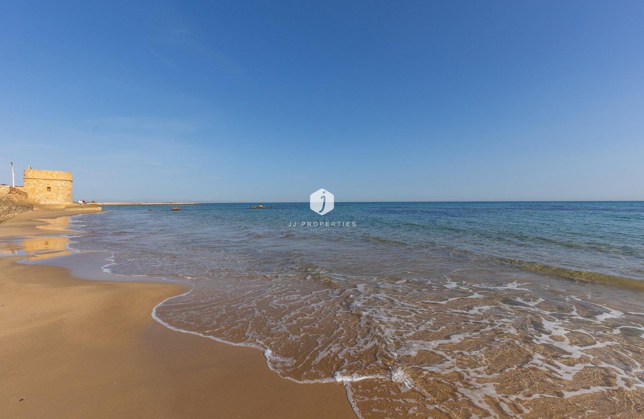 Tweedehands - Appartement / flat -
Torrevieja - La Mata