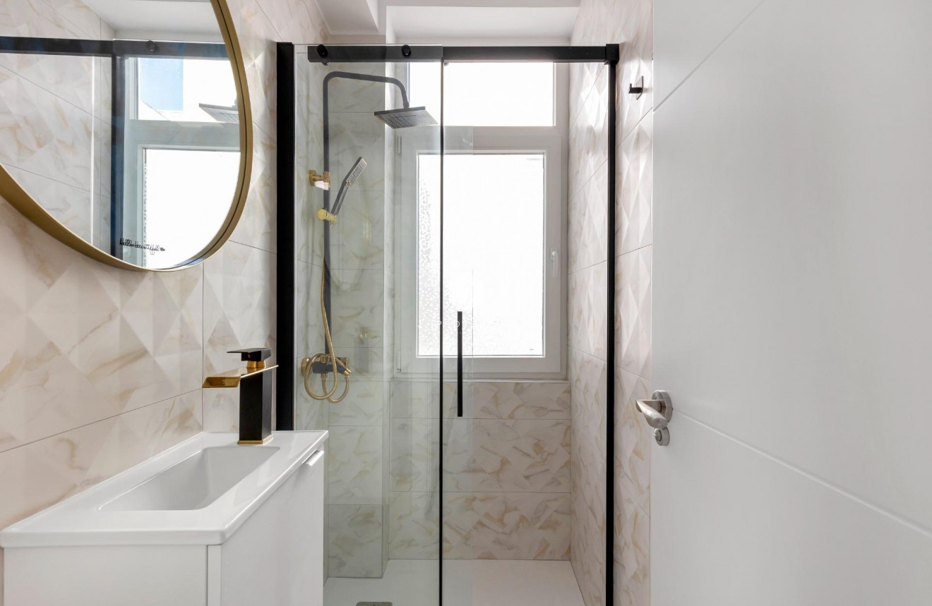 Tweedehands - Appartement / flat -
Torrevieja - La Mata