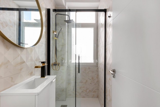 Tweedehands - Appartement / flat -
Torrevieja - La Mata