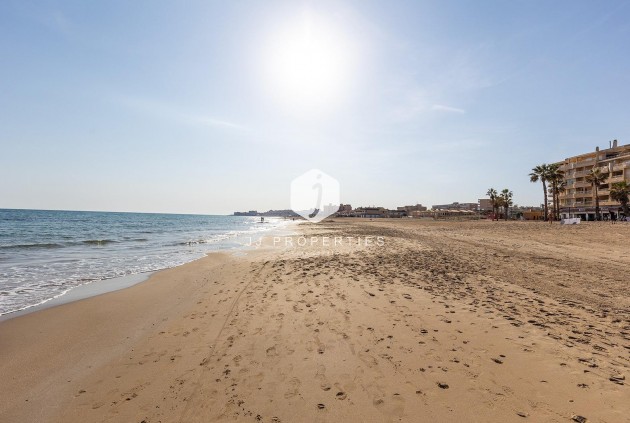 Tweedehands - Appartement / flat -
Torrevieja - La Mata