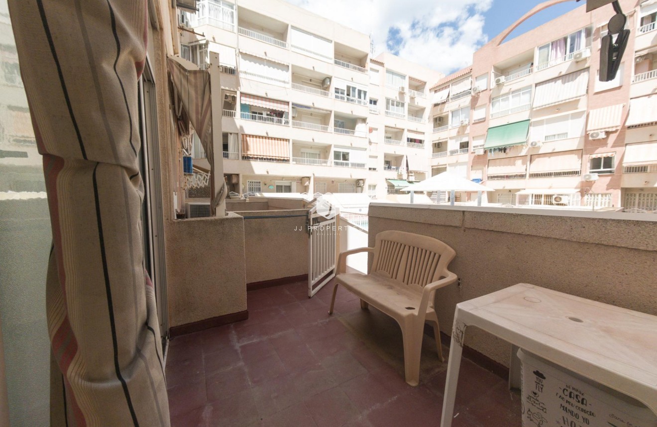 Tweedehands - Appartement / flat -
Torrevieja - Playa del Cura