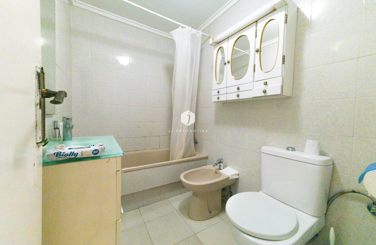 Tweedehands - Appartement / flat -
Torrevieja - Playa del Cura