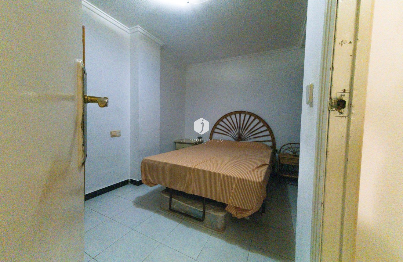 Tweedehands - Appartement / flat -
Torrevieja - Playa del Cura