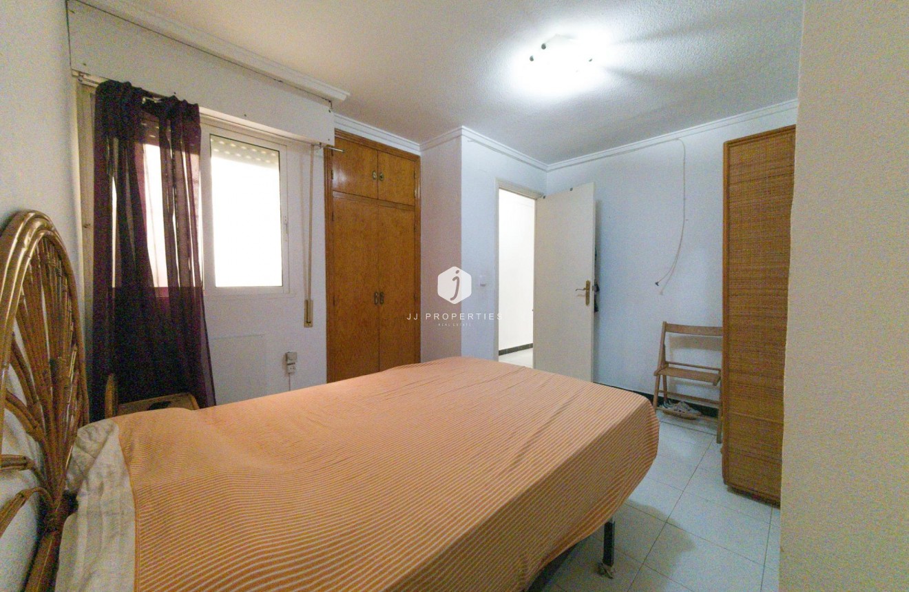 Tweedehands - Appartement / flat -
Torrevieja - Playa del Cura