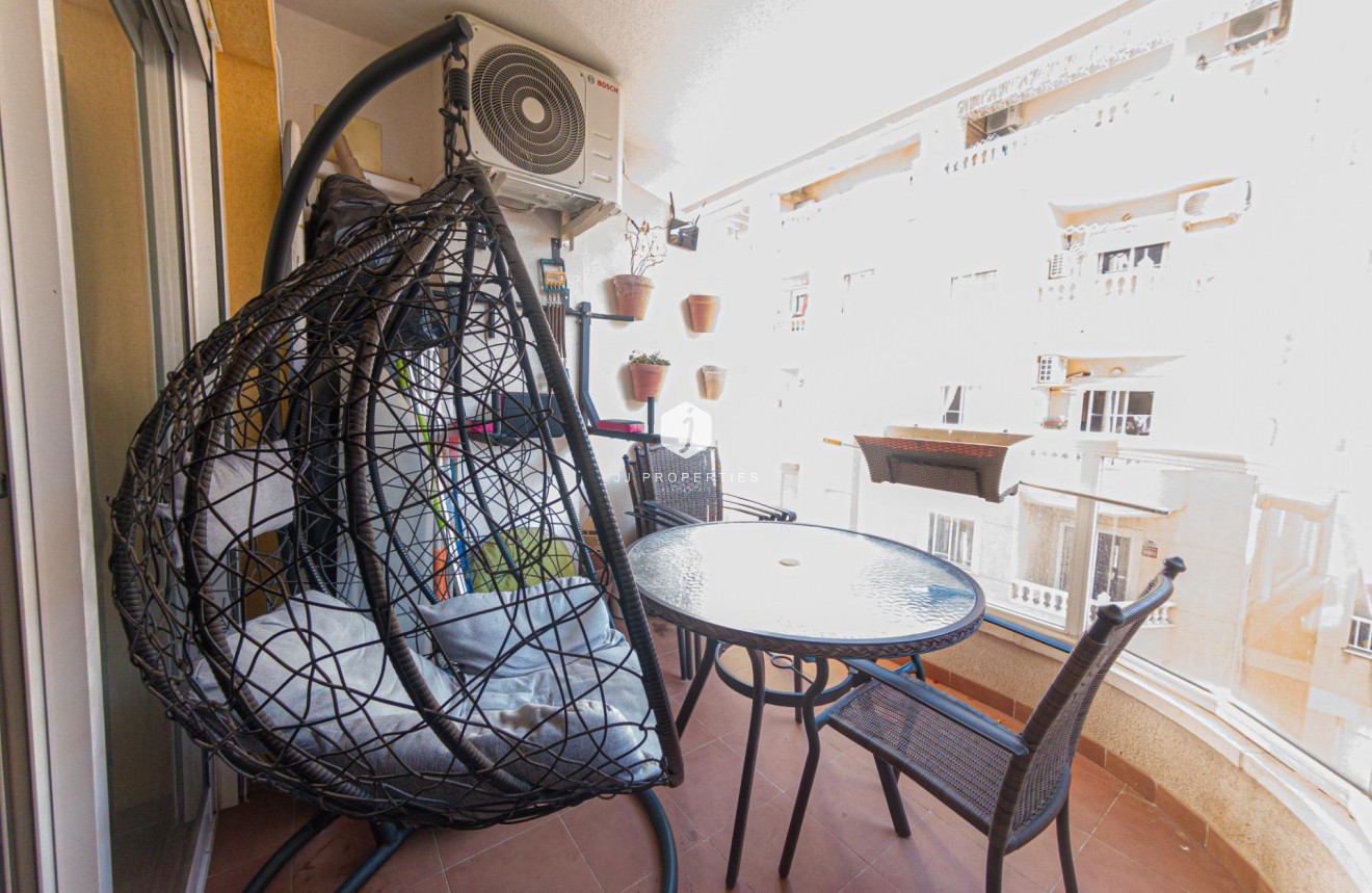 Tweedehands - Appartement / flat -
Torrevieja - Cala Del Palangre