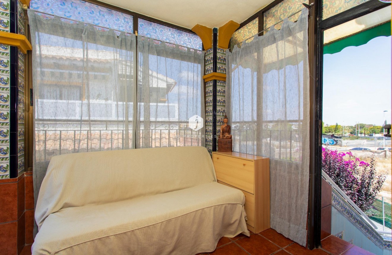 Tweedehands - Bungalow -
Orihuela Costa - Punta Prima