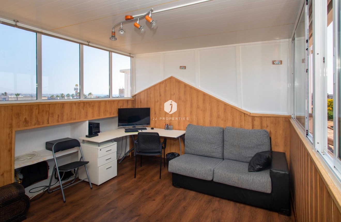 Tweedehands - Bungalow -
Orihuela Costa - Punta Prima