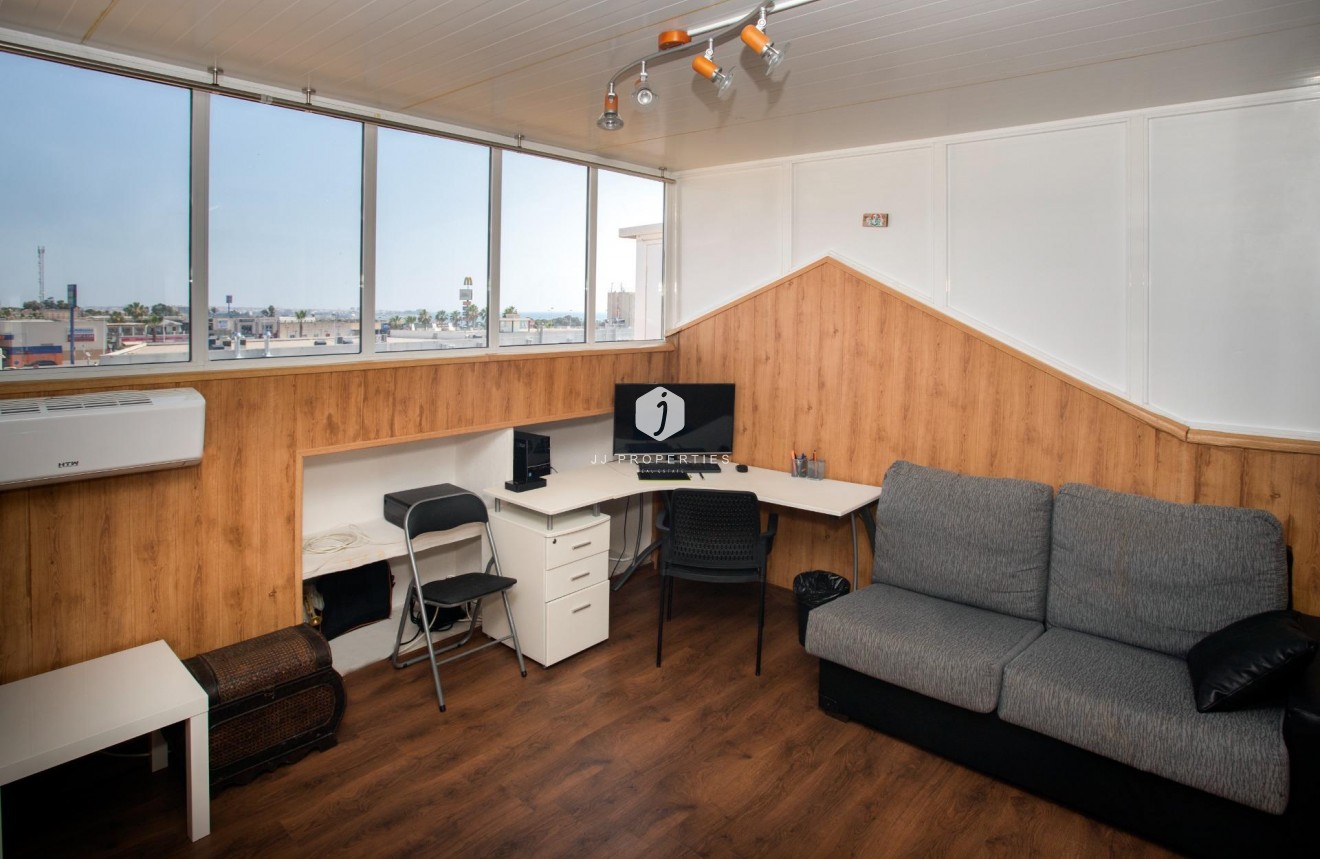 Tweedehands - Bungalow -
Orihuela Costa - Punta Prima