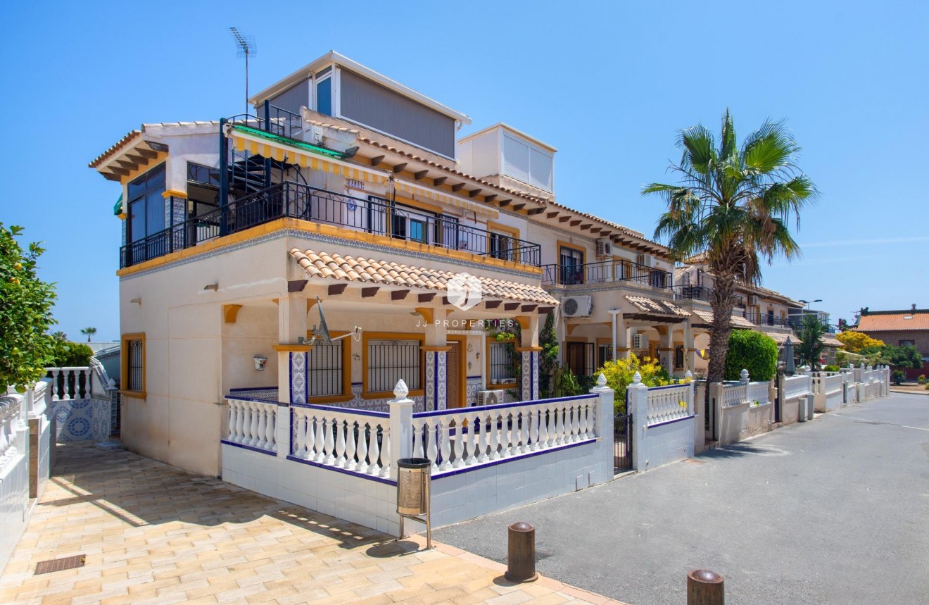 Tweedehands - Bungalow -
Orihuela Costa - Punta Prima
