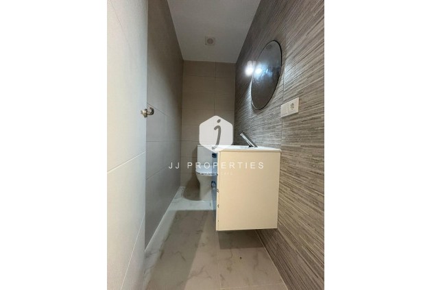 Tweedehands - Appartement / flat -
Torrevieja - Centro