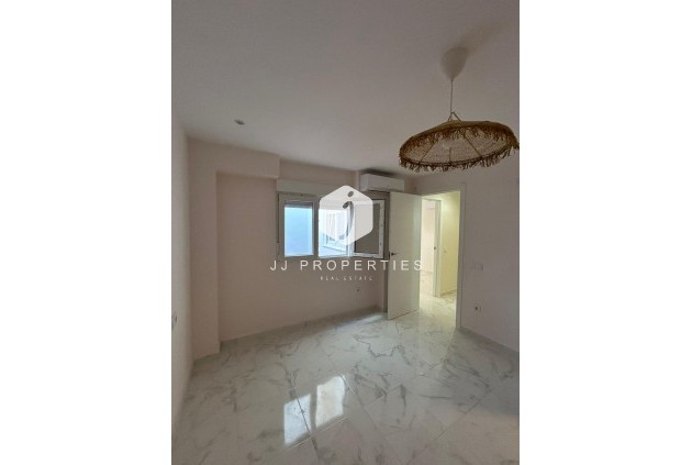 Tweedehands - Appartement / flat -
Torrevieja - Centro