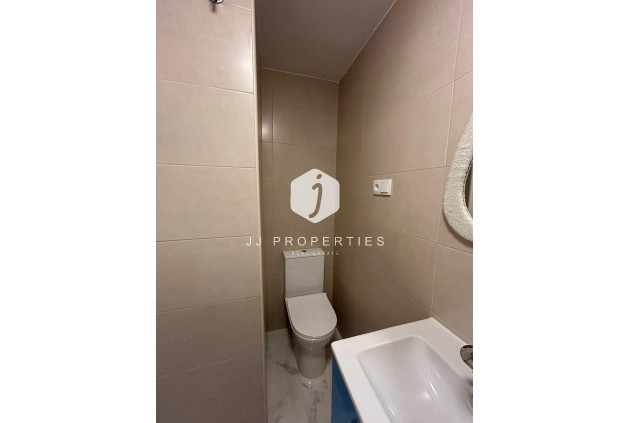 Tweedehands - Appartement / flat -
Torrevieja - Centro
