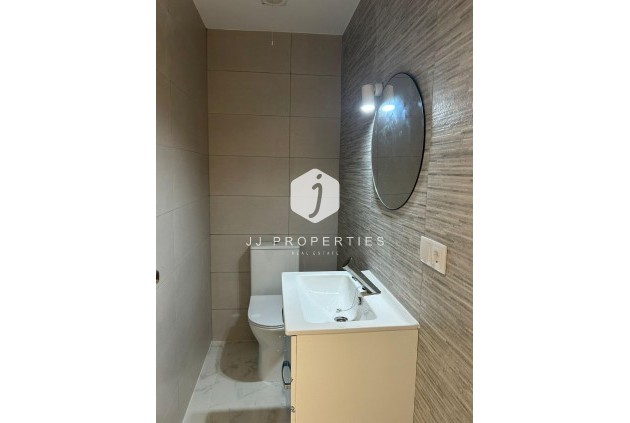 Tweedehands - Appartement / flat -
Torrevieja - Centro