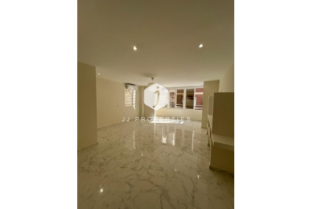 Tweedehands - Appartement / flat -
Torrevieja - Centro