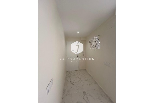 Tweedehands - Appartement / flat -
Torrevieja - Centro