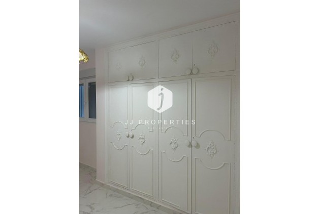 Tweedehands - Appartement / flat -
Torrevieja - Centro