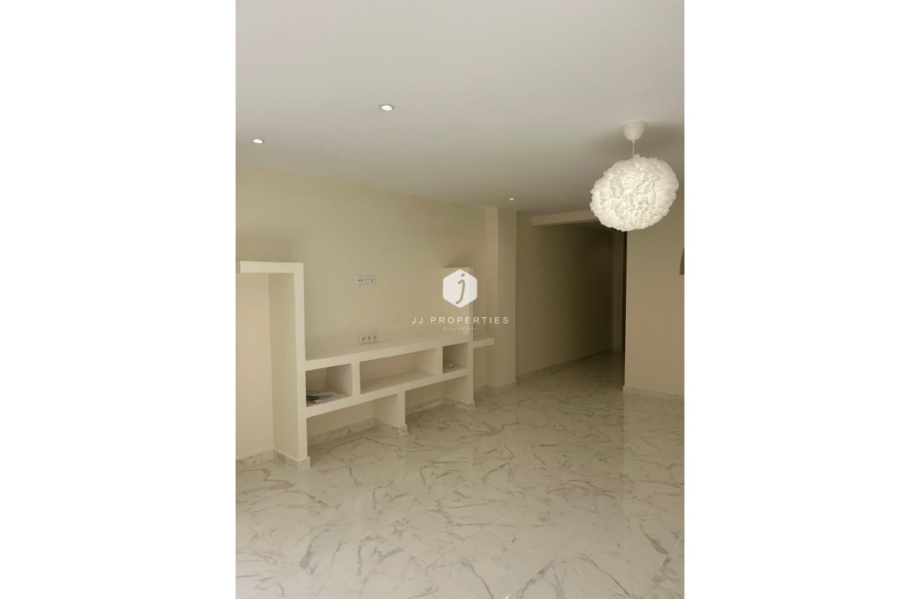 Tweedehands - Appartement / flat -
Torrevieja - Centro