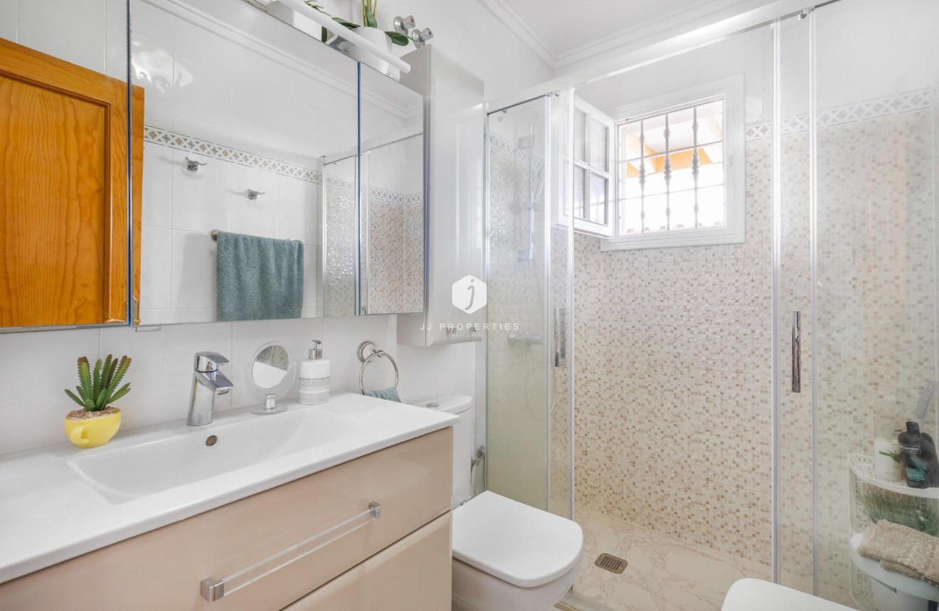 Tweedehands - Chalet -
Torrevieja - Los Frutales