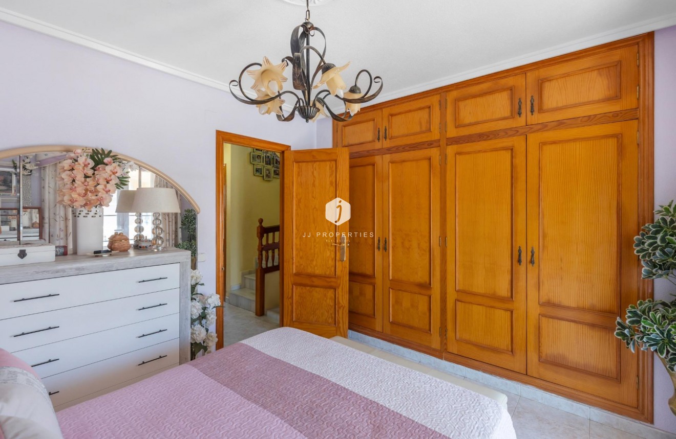 Tweedehands - Chalet -
Torrevieja - Los Frutales