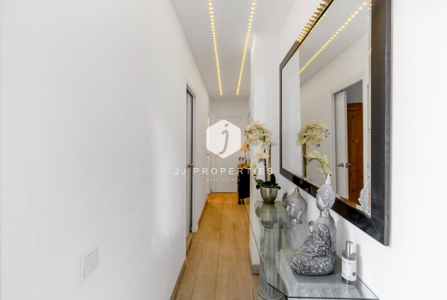 Tweedehands - Appartement / flat -
Torrevieja - Playa del Cura