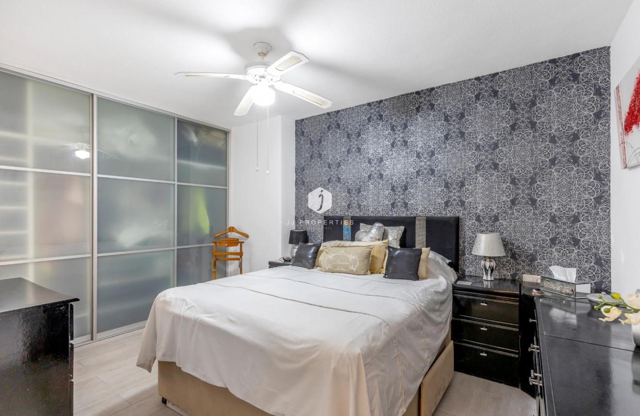 Tweedehands - Appartement / flat -
Torrevieja - Playa del Cura