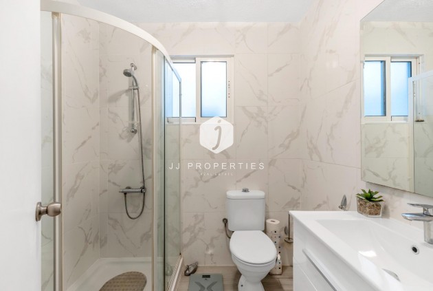 Tweedehands - Appartement / flat -
Torrevieja - Playa del Cura