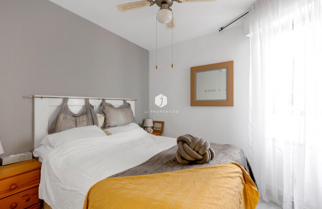 Tweedehands - Appartement / flat -
Torrevieja - Playa del Cura