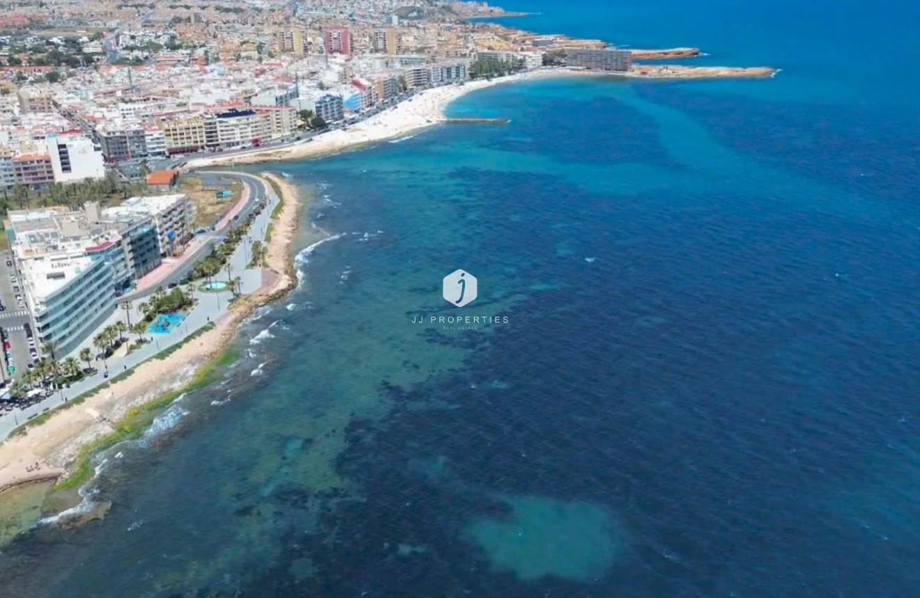 Tweedehands - Appartement / flat -
Torrevieja - Playa del Cura