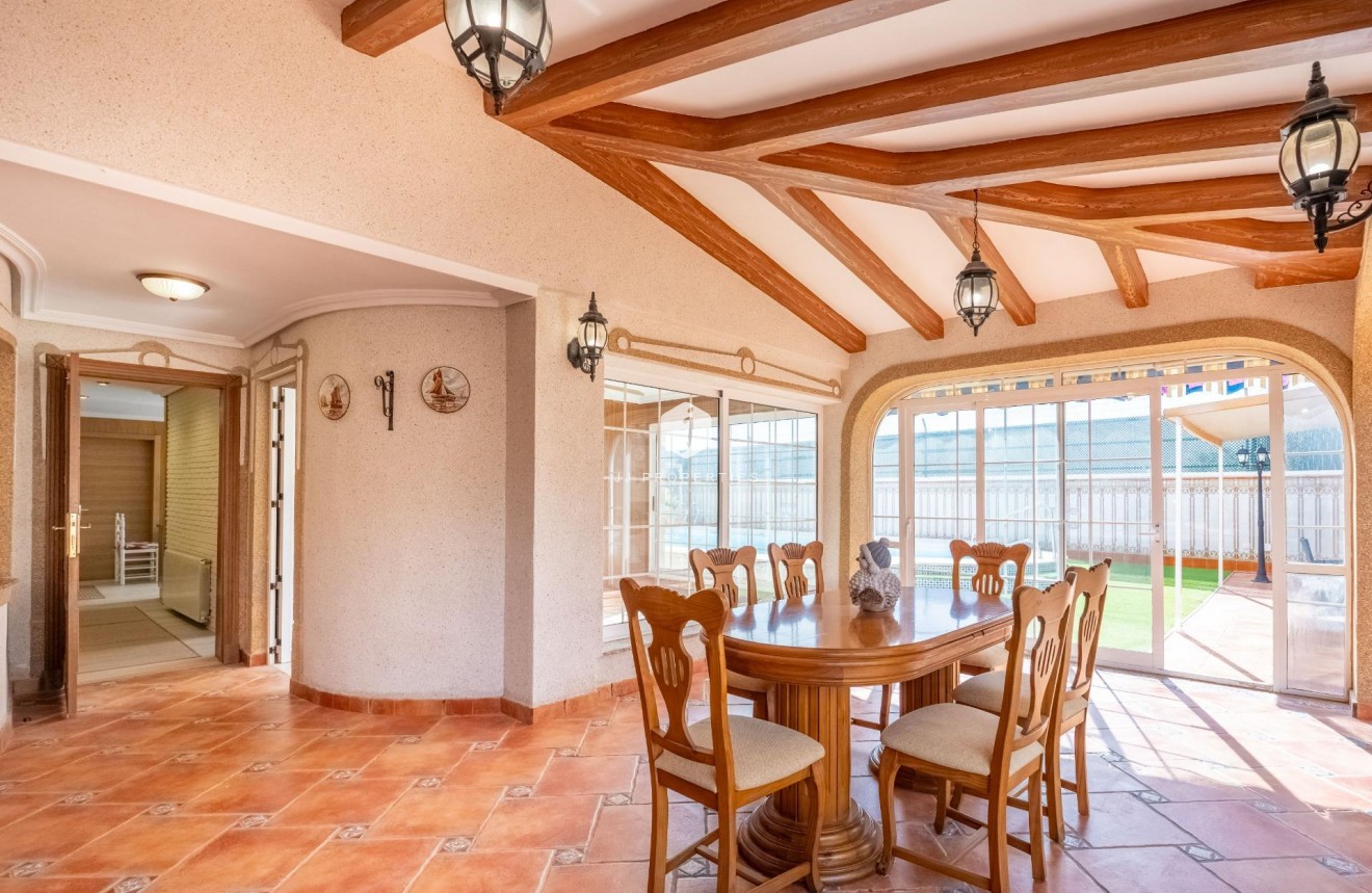 Tweedehands - Villa -
Torrevieja - El chaparral