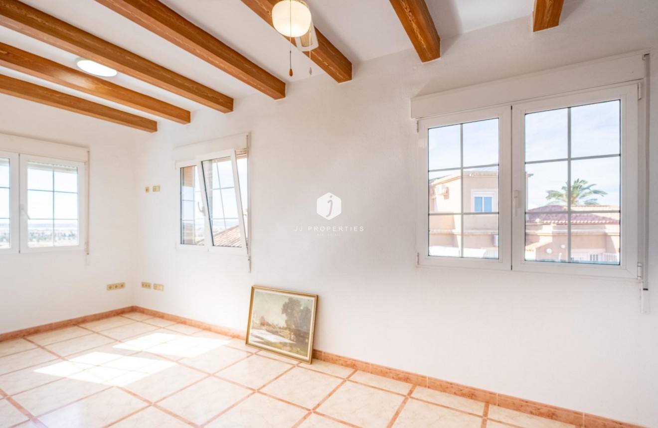 Tweedehands - Villa -
Torrevieja - El chaparral