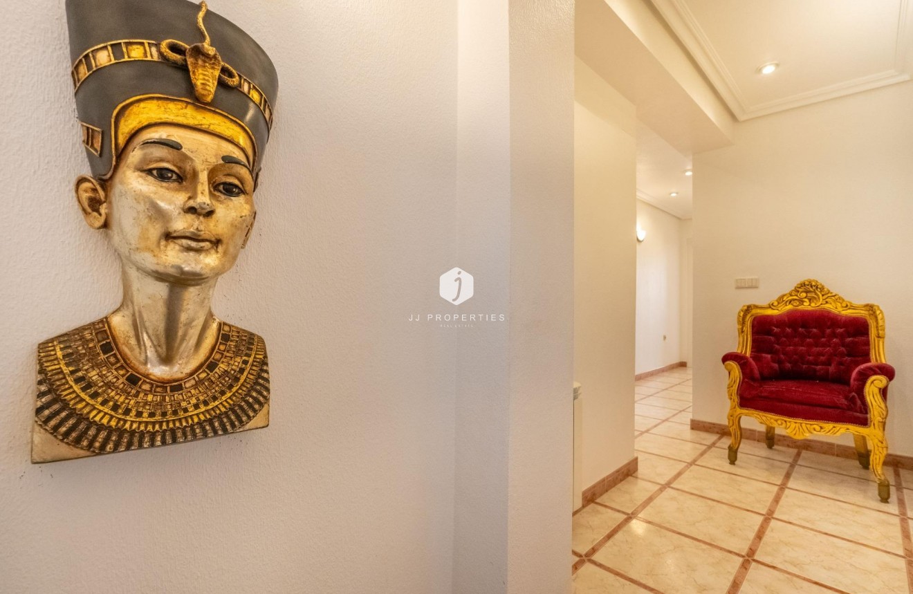 Tweedehands - Villa -
Torrevieja - El chaparral