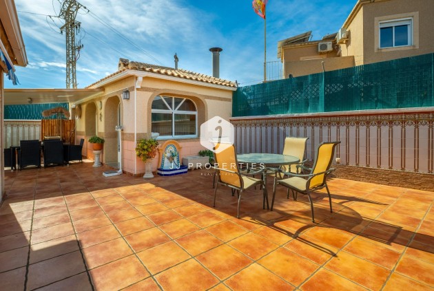 Tweedehands - Villa -
Torrevieja - El chaparral