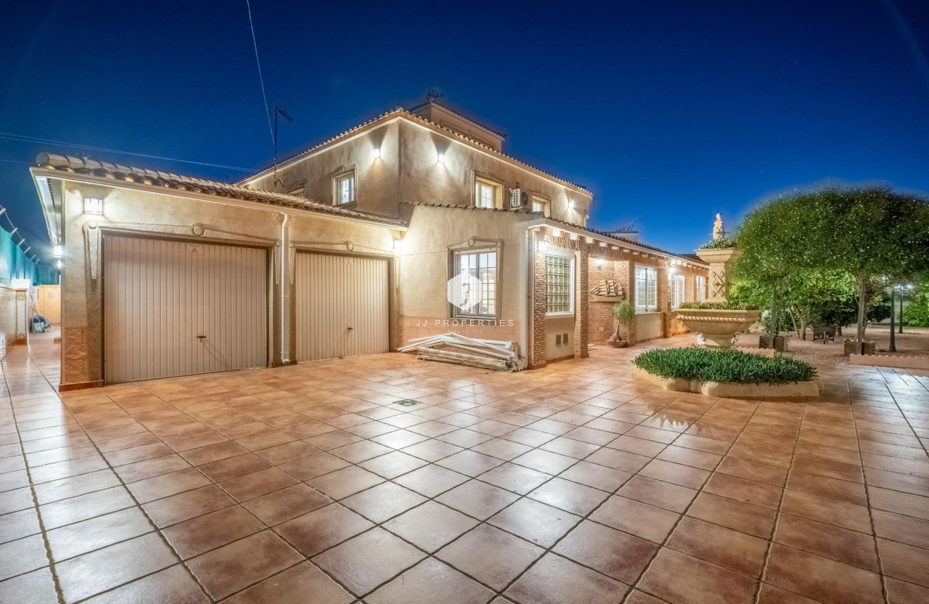 Tweedehands - Villa -
Torrevieja - El chaparral