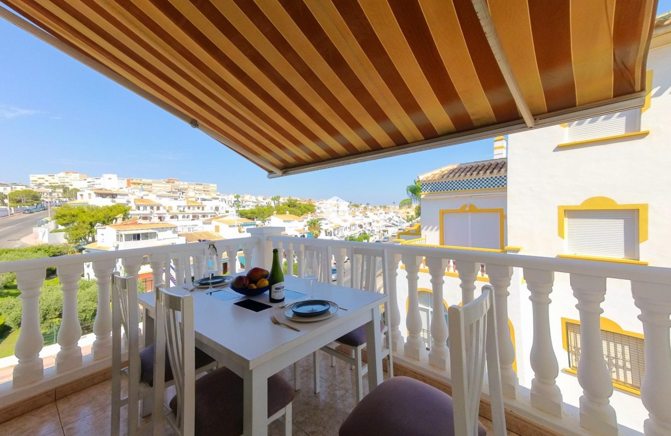 Tweedehands - Appartement / flat -
Torrevieja - La Mata