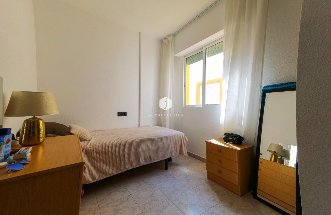 Tweedehands - Appartement / flat -
Torrevieja - La Mata