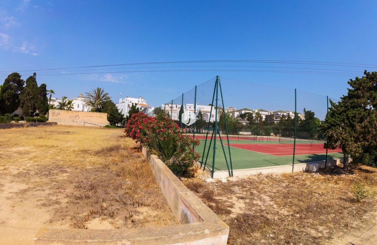 Tweedehands - Appartement / flat -
Torrevieja - La Mata