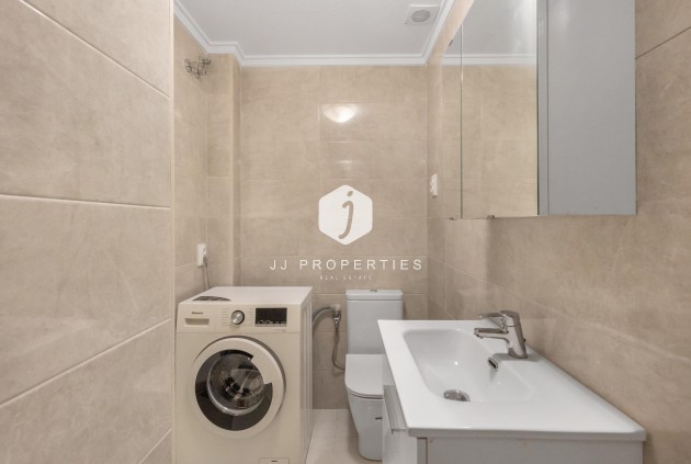 Tweedehands - Appartement / flat -
Torrevieja - Torreblanca