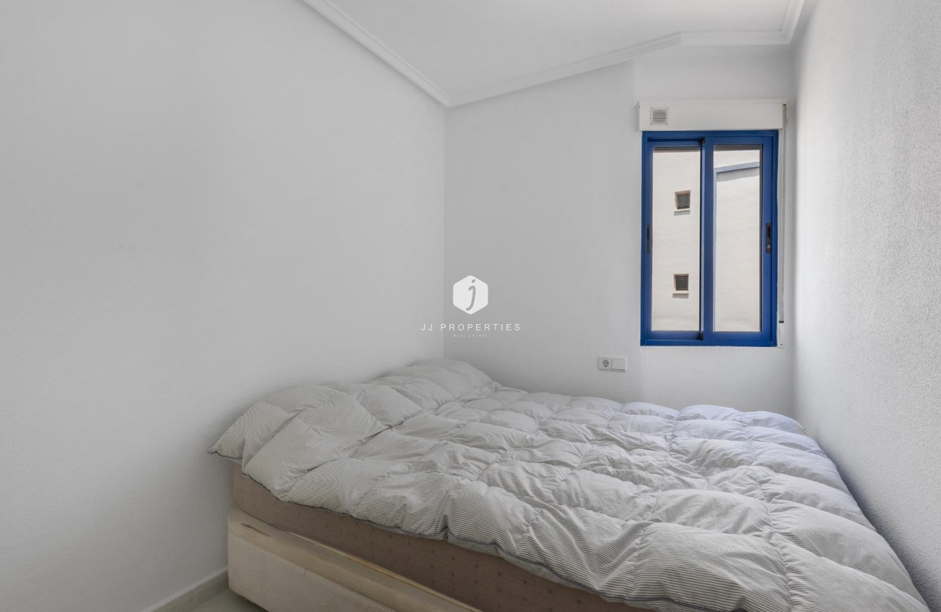 Tweedehands - Appartement / flat -
Torrevieja - Torreblanca