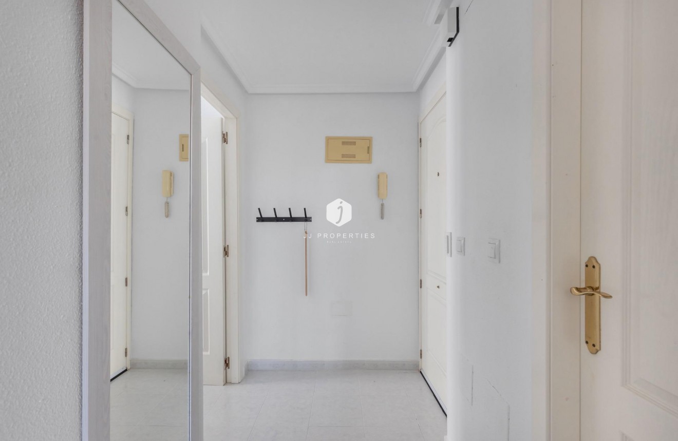 Tweedehands - Appartement / flat -
Torrevieja - Torreblanca