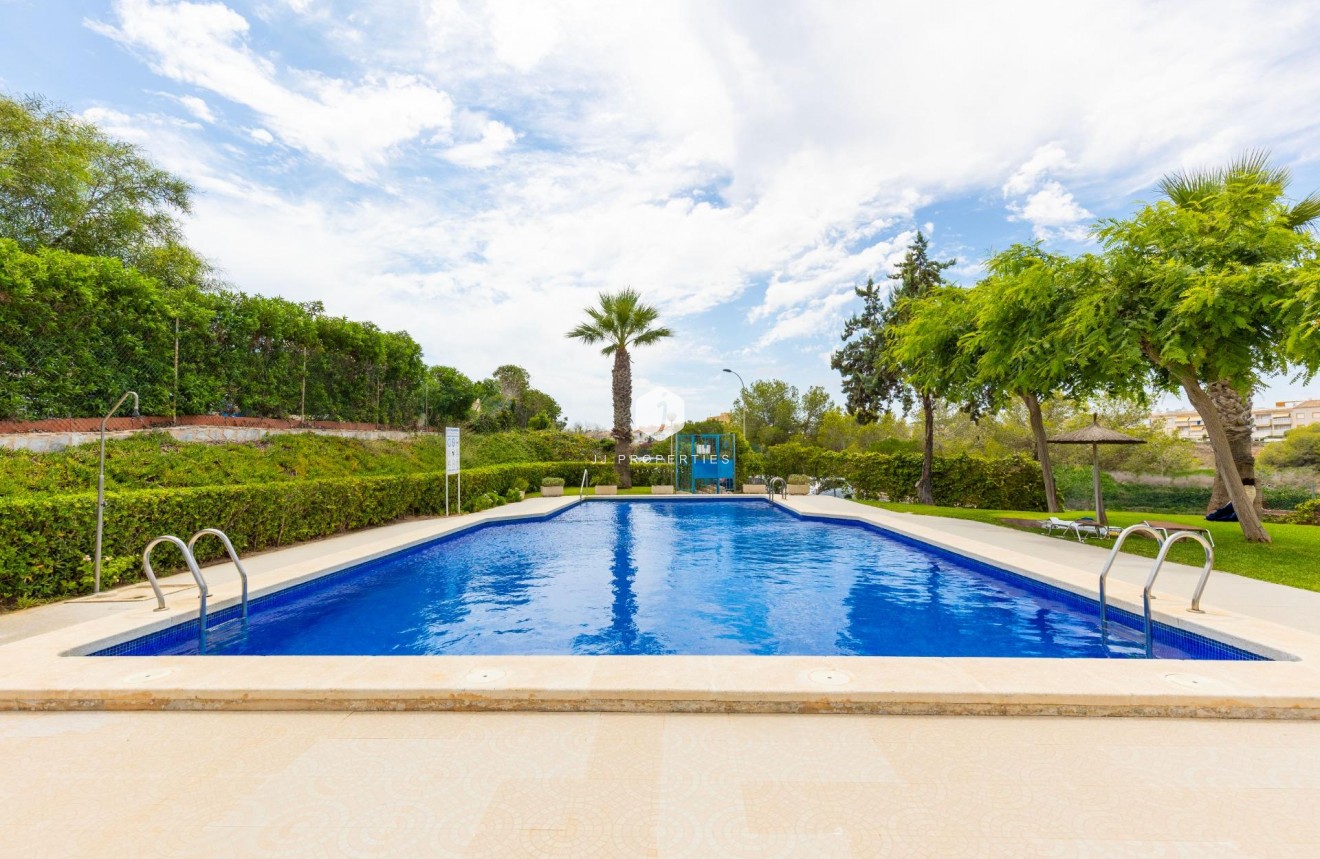 Tweedehands - Appartement / flat -
Torrevieja - Torreblanca