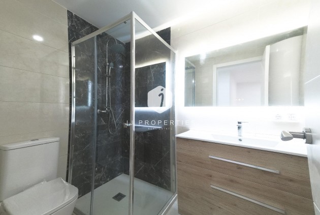 D'occasion - Appartement -
Torrevieja - Playa de los Naufragos