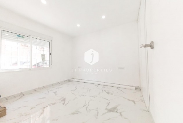 D'occasion - Appartement -
Torrevieja - Playa de los Naufragos