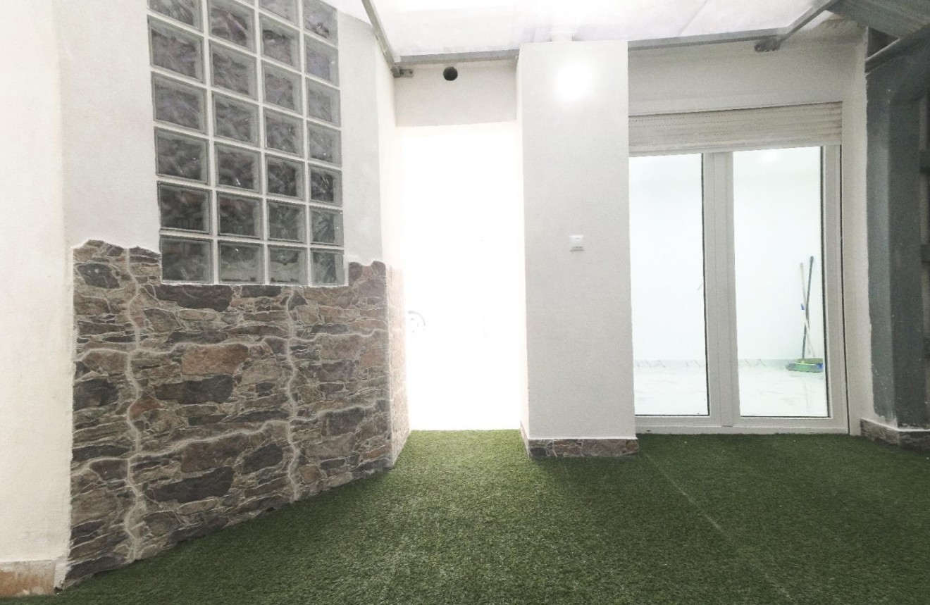 D'occasion - Appartement -
Torrevieja - Playa de los Naufragos