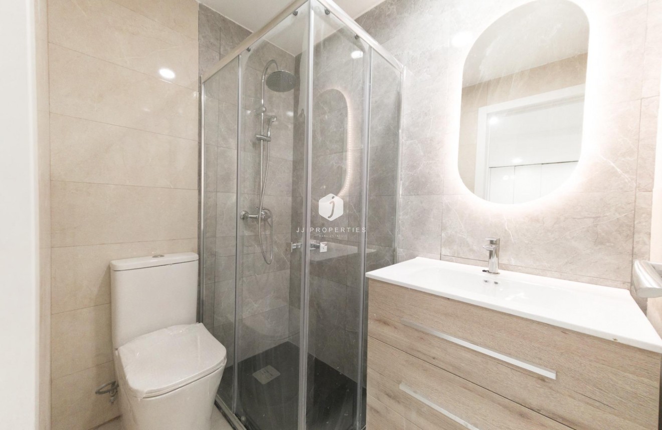 D'occasion - Appartement -
Torrevieja - Playa de los Naufragos