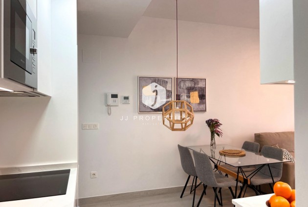 Tweedehands - Appartement / flat -
Torrevieja - Playa del Cura