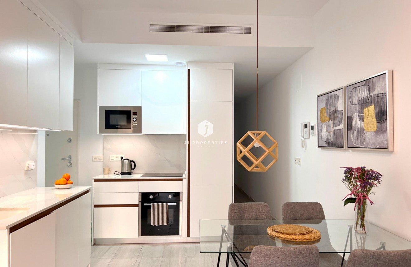 Tweedehands - Appartement / flat -
Torrevieja - Playa del Cura