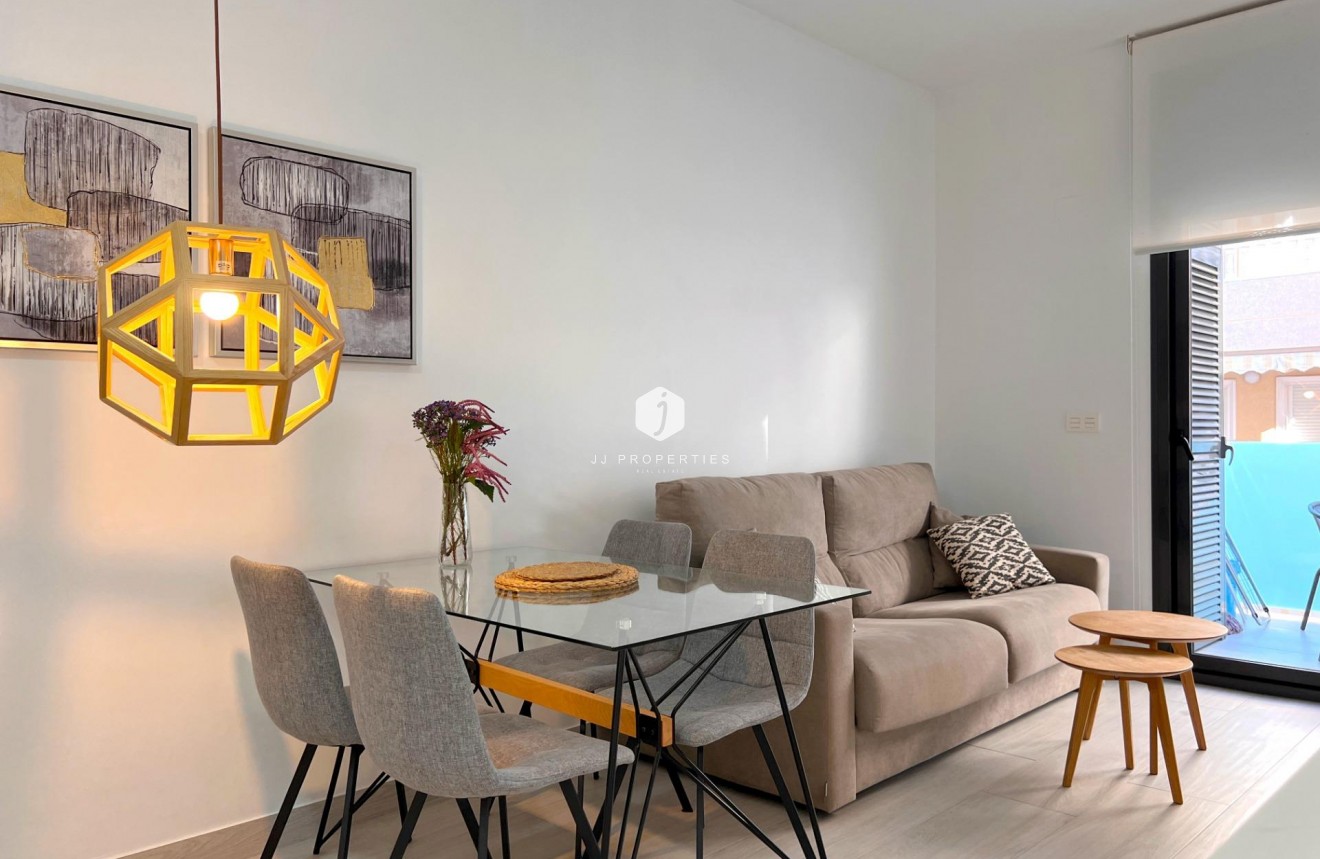 Tweedehands - Appartement / flat -
Torrevieja - Playa del Cura